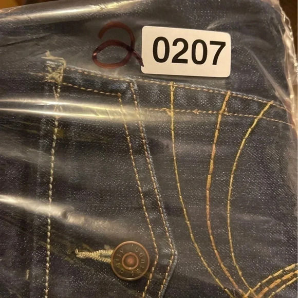 DAISY Fuentes Moda Womens Dark Wash Mid Rise Cropped Carpi Jeans. - Picture 9 of 9